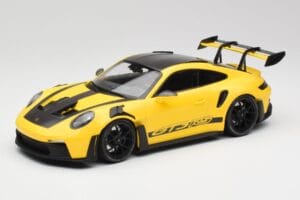 Porsche 911 992 GT3 RS Racing Žltý & Čierne Kolesá Minichamps 1:18 153062245 Kov