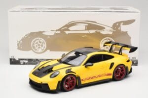 Porsche 911 992 GT3 RS Racing Yellow Weissach Package & Red Wheels Minichamps 1:18 110062025 Kov – obrázok 8 z 8