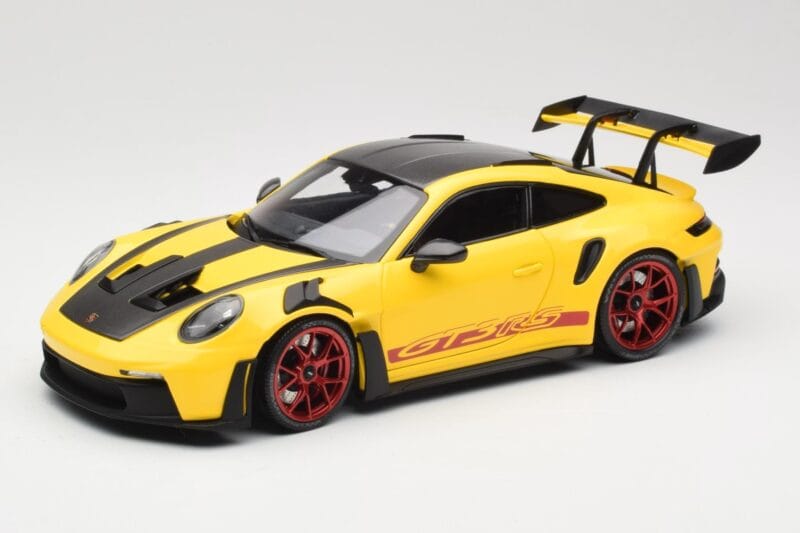 Porsche 911 992 GT3 RS Racing Yellow Weissach Package & Red Wheels Minichamps 1:18 110062025 Kov