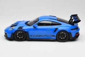 Porsche 911 992 GT3 RS Shark Modrý & Čierne Kolesá Minichamps 1:18 153062233 Kov – obrázok 3 z 6