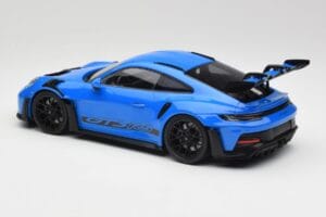Porsche 911 992 GT3 RS Shark Modrý & Čierne Kolesá Minichamps 1:18 153062233 Kov – obrázok 5 z 6