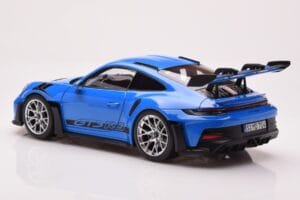 Porsche 911 992 GT3 RS Sharkblue Norev 1:18 187358 Kov – obrázok 7 z 8
