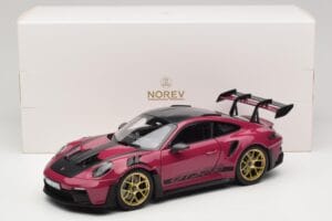 Porsche 911 992 GT3 RS Weissach Package Ruby Star Norev 1:18 187370 Kov – obrázok 8 z 8