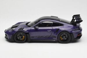 Porsche 911 992 GT3 RS Weissach Package Ultraviolet Norev 1:18 187368 Kov – obrázok 4 z 8