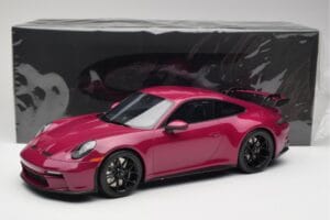 Porsche 911 992 GT3 Ruby Star Neo Red GT Spirit 1:12 GT536 Živica – obrázok 6 z 6