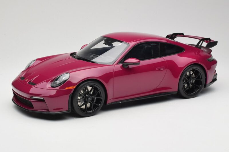 Porsche 911 992 GT3 Ruby Star Neo Red GT Spirit 1:12 GT536 Živica