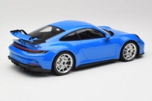 Porsche 911 992 GT3 Shark Modrý & Strieborné Kolesá Minichamps 1:18 143069015 Živica – obrázok 2 z 6