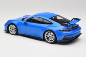 Porsche 911 992 GT3 Shark Modrý & Strieborné Kolesá Minichamps 1:18 143069015 Živica – obrázok 5 z 6