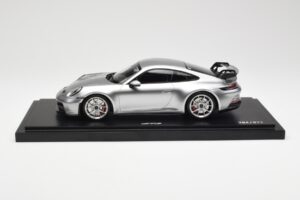 Porsche 911 992 GT3 Strieborný Minichamps 1:18 WAP0211510M004 Živica – obrázok 3 z 7