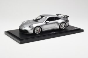 Porsche 911 992 GT3 Strieborný Minichamps 1:18 WAP0211510M004 Živica