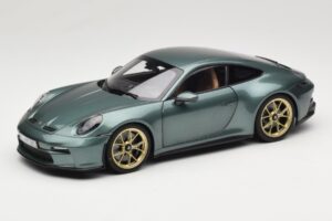 Porsche 911 992 GT3 Touring Package Malachite Green Metallic Norev 1:18 187382 Kov