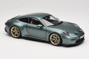 Porsche 911 992 GT3 Touring Package Malachite Green Metallic Norev 1:18 187382 Kov – obrázok 6 z 8