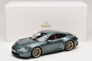 Porsche 911 992 GT3 Touring Package Malachite Green Metallic Norev 1:18 187382 Kov – obrázok 8 z 8