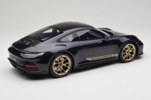 Porsche 911 992 GT3 Touring Viola Metallic GT Spirit 1:12 GT937 Živica – obrázok 2 z 6