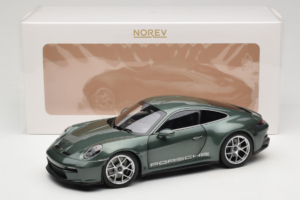 Porsche 911 992 S/T Malachite Green Metallic Norev 1:18 187472 Kov – obrázok 8 z 8