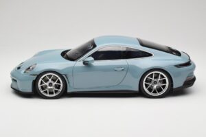 Porsche 911 992 S/T Meisenblau Norev 1:12 127550 Kov – obrázok 3 z 6