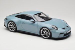 Porsche 911 992 S/T Meisenblau Norev 1:12 127550 Kov – obrázok 4 z 6