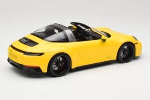 Porsche 911 992 Targa 4 GTS Žltý Minichamps 1:18 153061064 Kov – obrázok 2 z 6