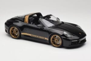 Porsche 911 992 Targa Porsche Design Čierny & Zlatý Concept Minichamps 1:18 PORSCHE001 Kov – obrázok 4 z 6