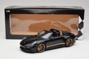 Porsche 911 992 Targa Porsche Design Čierny & Zlatý Concept Minichamps 1:18 PORSCHE001 Kov – obrázok 6 z 6