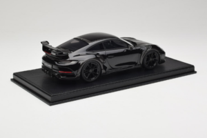 Porsche 911 992 TechArt GTstreet R Čierny S Čiernymi Kolesami TechArt 1:18 REMC012 Živica – obrázok 3 z 6