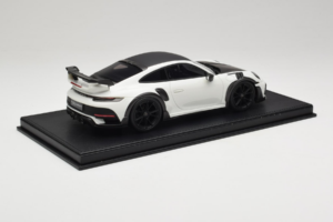 Porsche 911 992 TechArt GTstreet R Biely S Čiernymi Kolesami TechArt 1:18 REMC013 Živica – obrázok 3 z 6