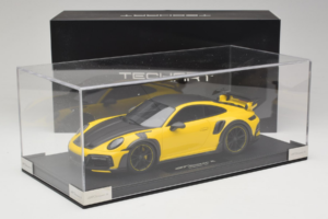Porsche 911 992 TechArt GTstreet R Žltý S Čiernymi Kolesami TechArt 1:18 REMC011 Živica – obrázok 6 z 6