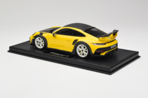 Porsche 911 992 TechArt GTstreet R Žltý S Bielymi Kolesami TechArt 1:18 REMC015 Živica – obrázok 4 z 6