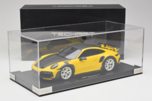 Porsche 911 992 TechArt GTstreet R Žltý S Bielymi Kolesami TechArt 1:18 REMC015 Živica – obrázok 6 z 6