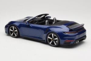Porsche 911 992 Turbo S Kabriolet Blue Metallic Minichamps 1:18 155069081 Kov – obrázok 5 z 6