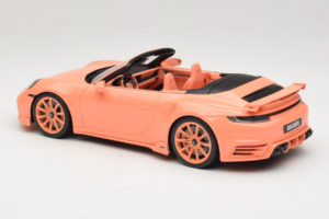 Porsche 911 992 Turbo S Cabriolet Brabus 900 Peetch GT Spirit 1:18 GT564 Živica – obrázok 5 z 6