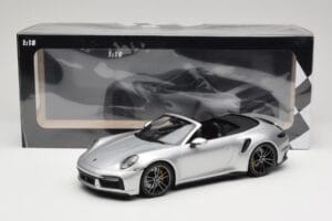 Porsche 911 992 Turbo S Kabriolet Strieborný Minichamps 1:18 155069082 Kov – obrázok 6 z 6