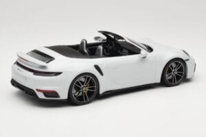 Porsche 911 992 Turbo S Kabriolet White Metallic Minichamps 1:18 155069080 Kov – obrázok 2 z 6