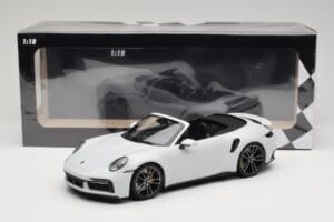 Porsche 911 992 Turbo S Kabriolet White Metallic Minichamps 1:18 155069080 Kov – obrázok 6 z 6
