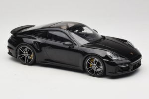 Porsche 911 992 Turbo S Čierny Minichamps 1:18 WAP02117BOL002 Kov – obrázok 4 z 6