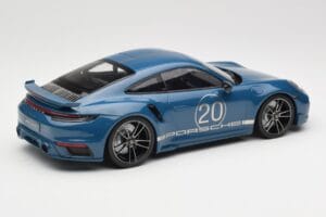 Porsche 911 992 Turbo S Sport Design Package Gentian Blue Metallic Minichamps 1:18 155069170 Kov – obrázok 2 z 6