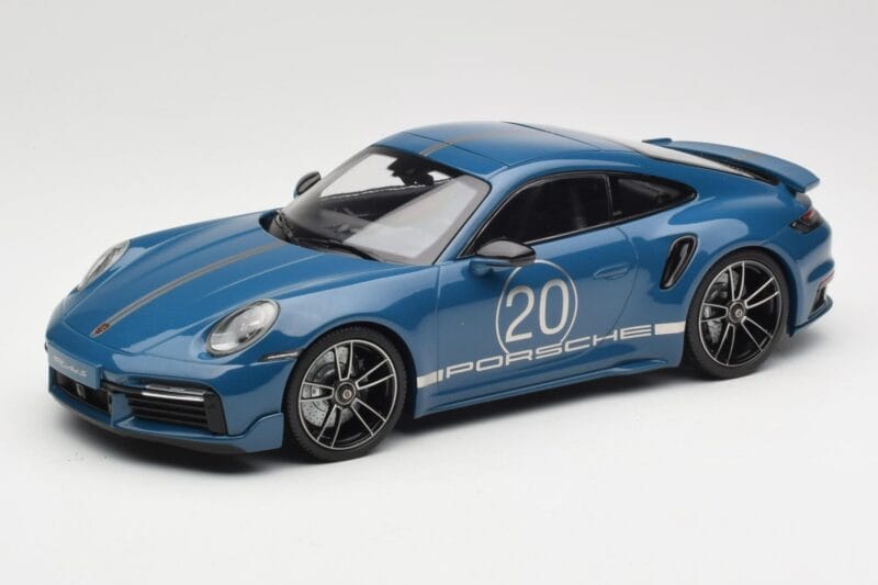 Porsche 911 992 Turbo S Sport Design Package Gentian Blue Metallic Minichamps 1:18 155069170 Kov
