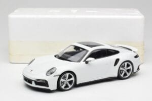 Porsche 911 992 Turbo S Biely Concept Minichamps 1:18 WAP0211620CNP Kov – obrázok 6 z 6
