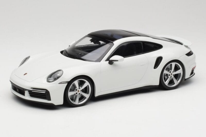 Porsche 911 Turbo S 992 Biely Minichamps 1:18 WAP0211620RTRB Kov