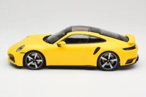 Porsche 911 992 Turbo S Žltý Minichamps 1:18 155069071 Kov – obrázok 3 z 6