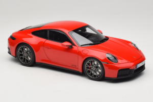 Porsche 911 992.2 Carrera 4 GTS Guards Red Norev 1:18 187171 Kov – obrázok 6 z 8