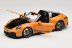 Porsche 911 992.2 Targa 4 GTS Bahama Yellow Norev 1:18 187190 Kov – obrázok 2 z 10