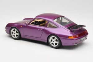 Porsche 911 993 Carrera Fialový Bburago 1:18 3060-M2 Kov – obrázok 7 z 8
