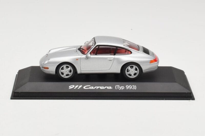 Porsche 911 993 Carrera Strieborný Minichamps 1:43 WAP02003597 Kov