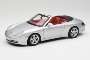 Porsche 911 996 Kabriolet Strieborný Gate 1:18 1052 Kov