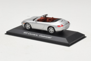 Porsche 911 996 Kabriolet Strieborný Minichamps 1:43 WAP02004097 Kov – obrázok 3 z 4
