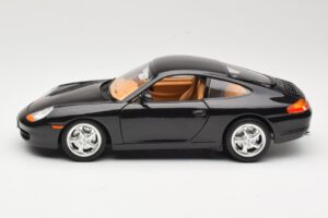 Porsche 911 996 Carrera Čierny Bburago 1:18 3385-M2 Kov – obrázok 4 z 8