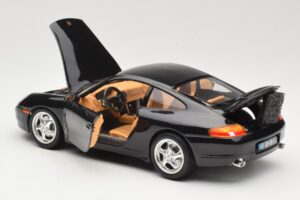 Porsche 911 996 Carrera Čierny Bburago 1:18 3385-M2 Kov – obrázok 5 z 8