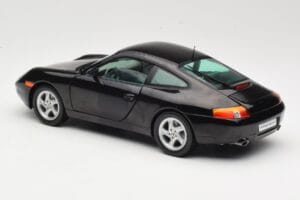 Porsche 911 996 Carrera Čierny Sun Star 1:18 1202 Kov – obrázok 7 z 8