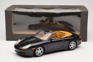 Porsche 911 996 Carrera Kabriolet Čierny UT Models 1:18 WAP02100997 Kov – obrázok 8 z 8